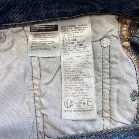 NWOT Levi's Women's 501 Original Straight Leg High Rise Jeans 29x32 - Picture 7 of 14
